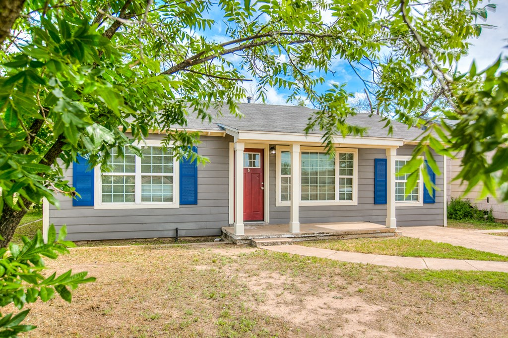 1619 Spaulding St Property Photo 4