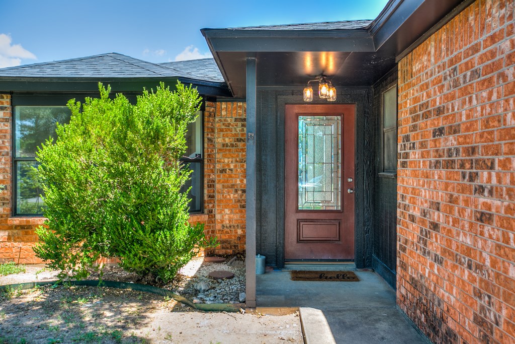 1106 Gregory Dr Property Photo 5