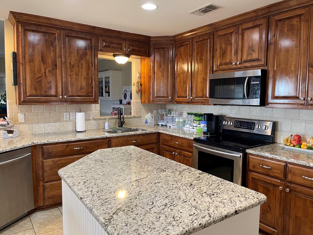 411 Labadie Property Photo 2