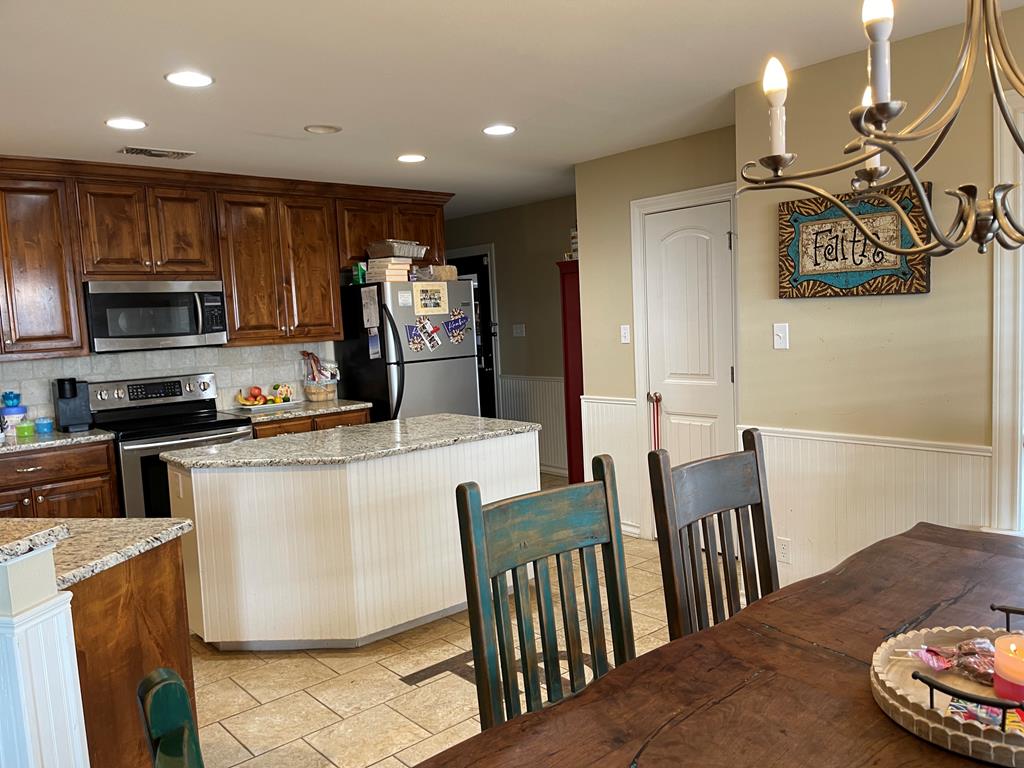 411 Labadie Property Photo 4