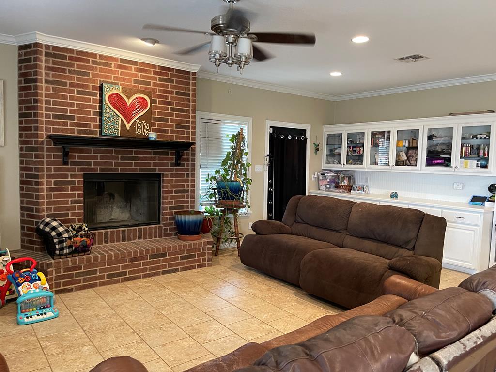 411 Labadie Property Photo 6