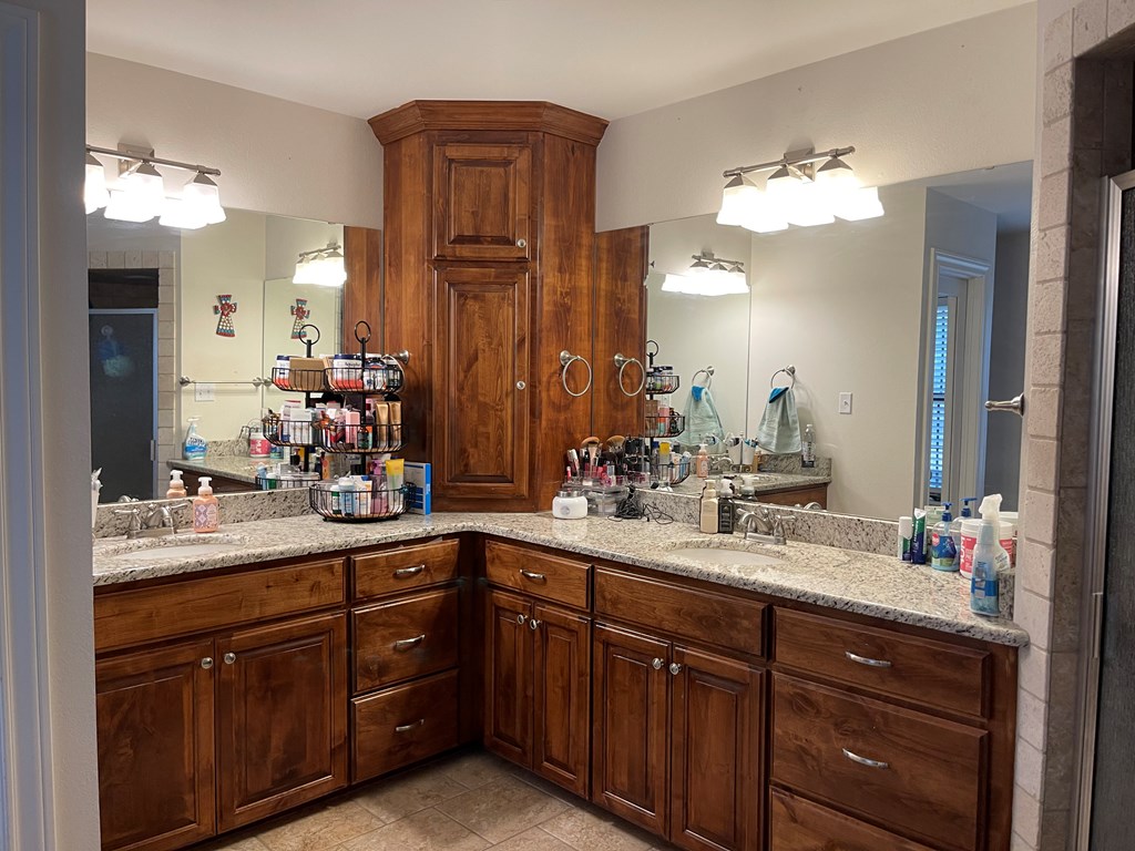 411 Labadie Property Photo 7