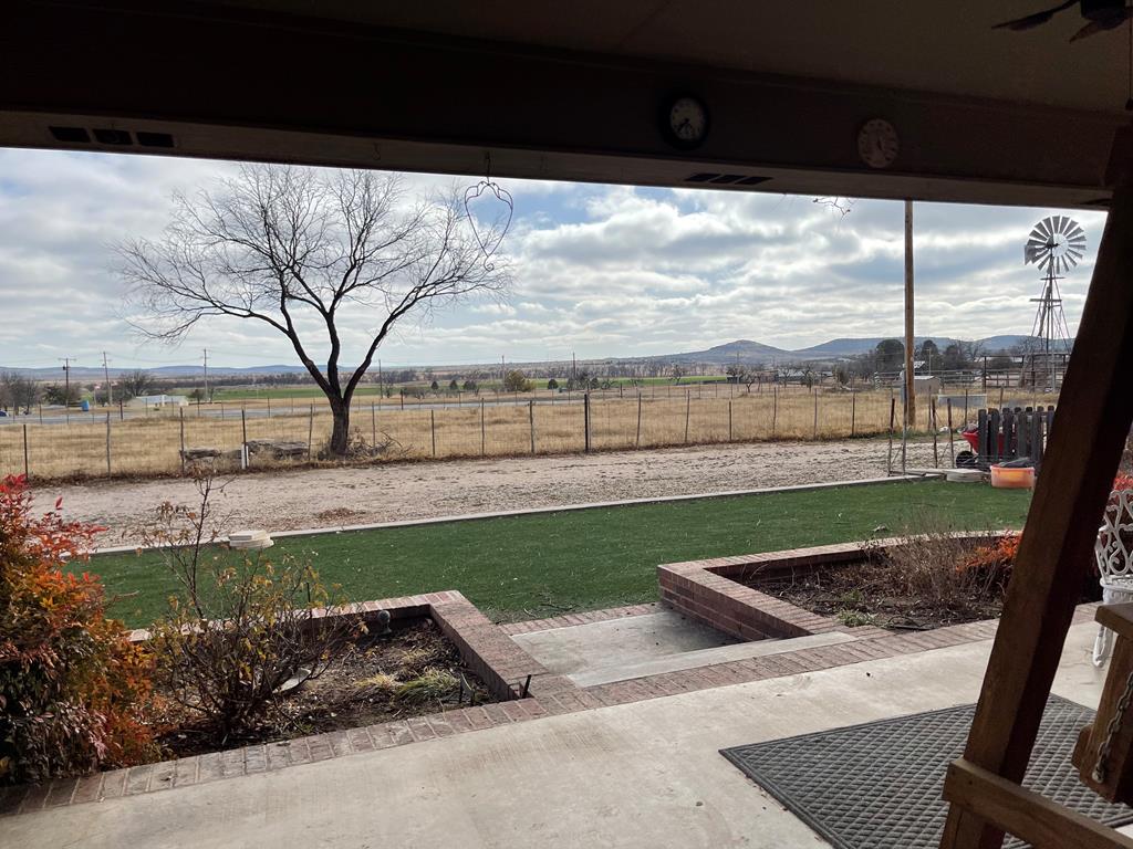 411 Labadie Property Photo 12