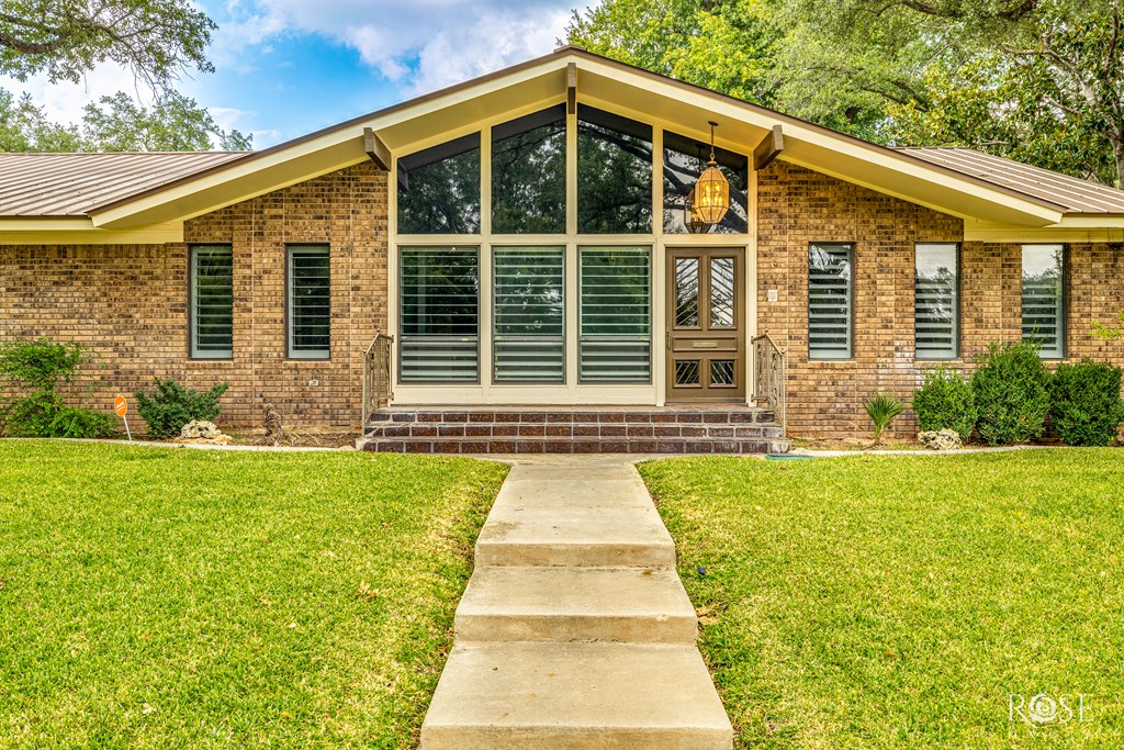 111 Manor St Property Photo 7