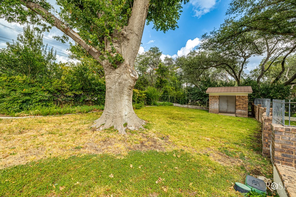 111 Manor St Property Photo 34