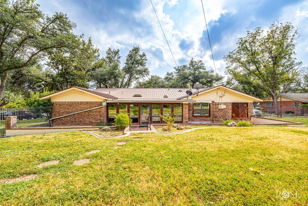 111 Manor Street Property Photo 31
