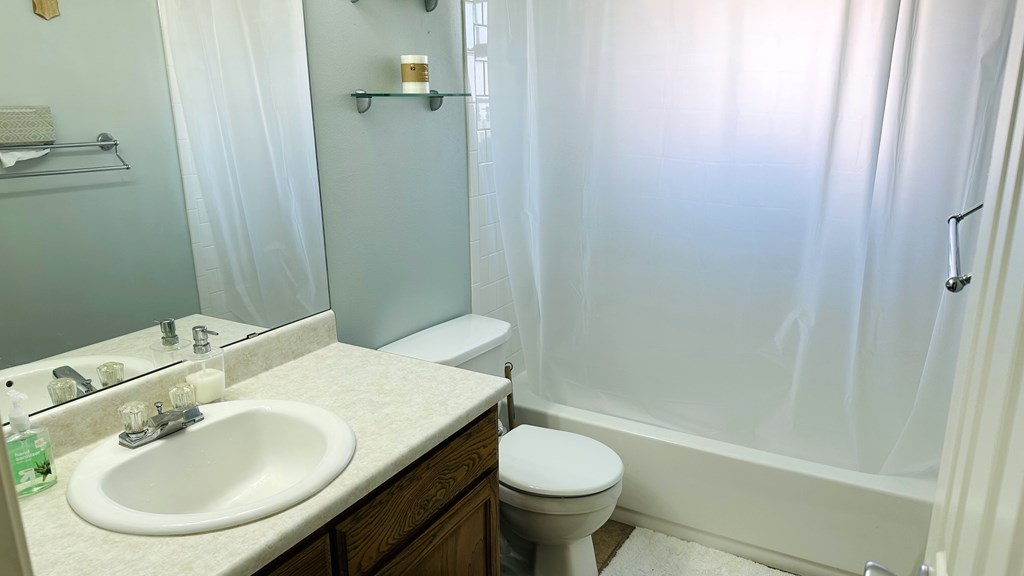 3570 Grandview Dr Property Photo 20