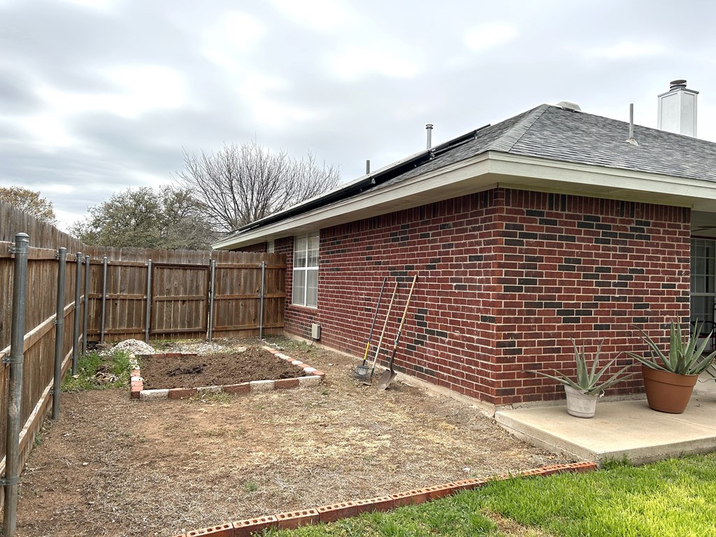 3570 Grandview Dr Property Photo 22