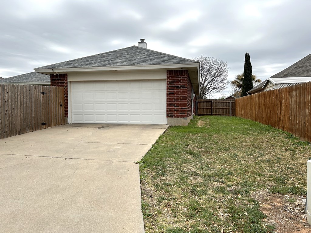 3570 Grandview Dr Property Photo 23