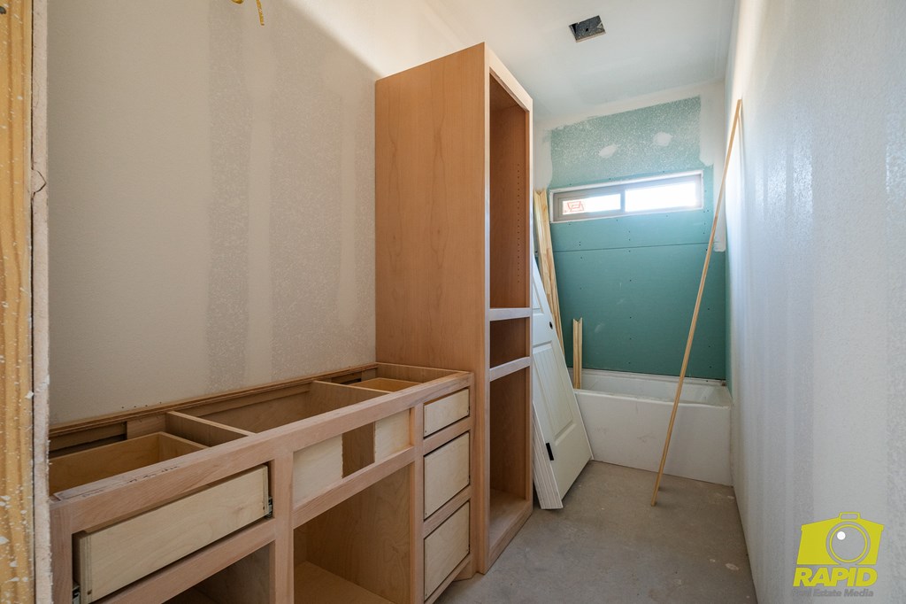 9602 Jaguar Trail Property Photo 9