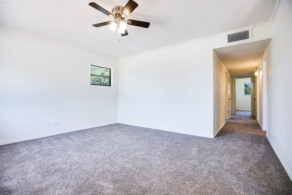 2235 Chestnut St Property Photo 7