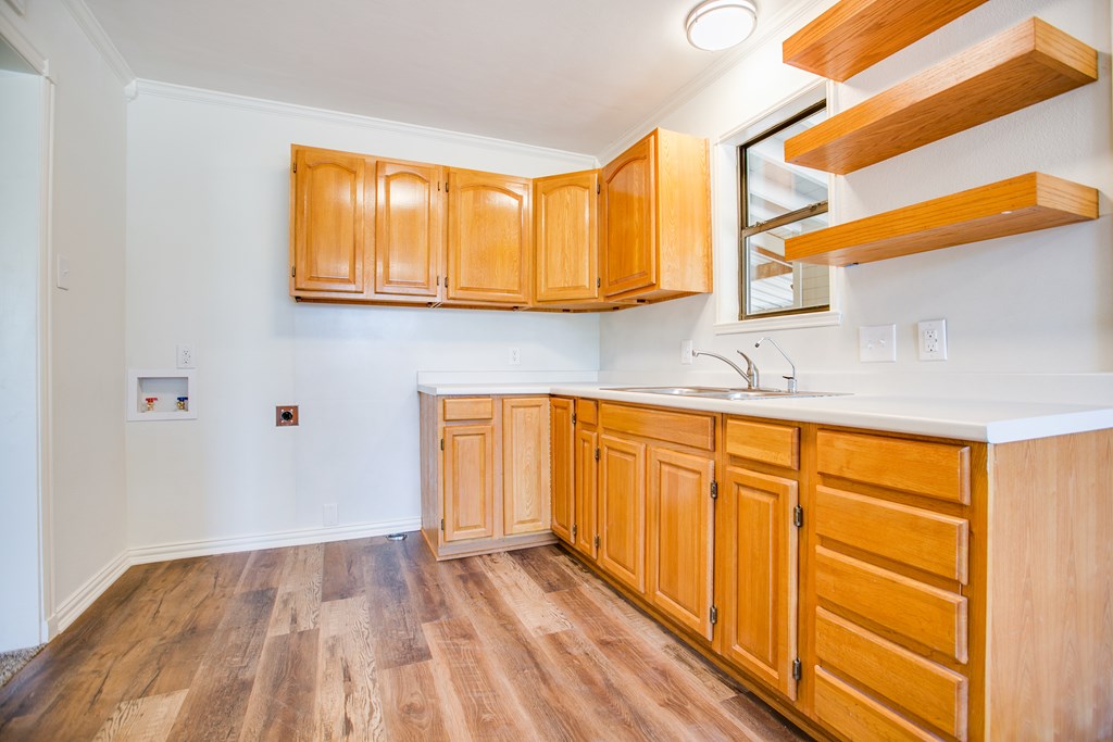 2235 Chestnut St Property Photo 15