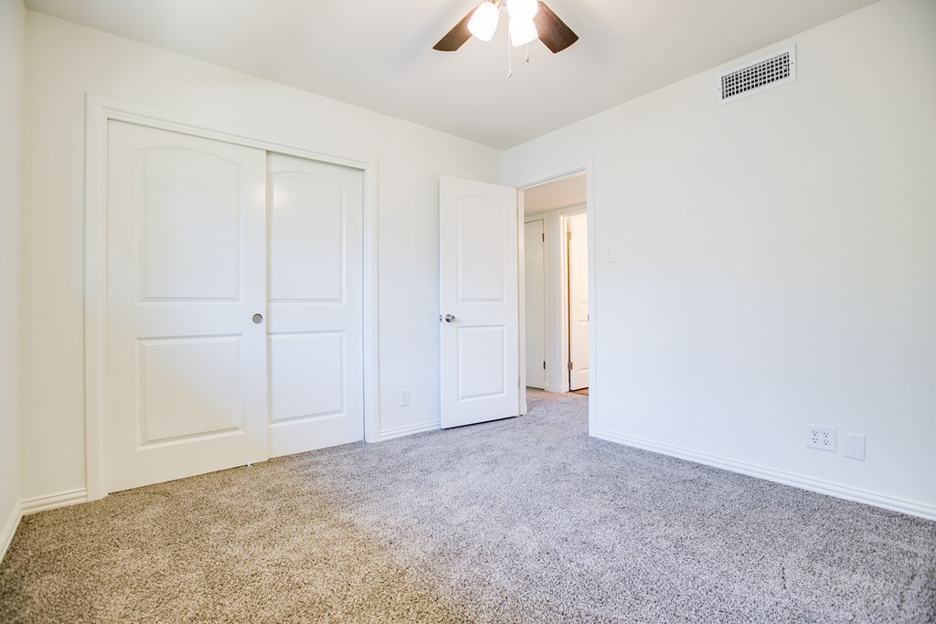 2235 Chestnut St Property Photo 17
