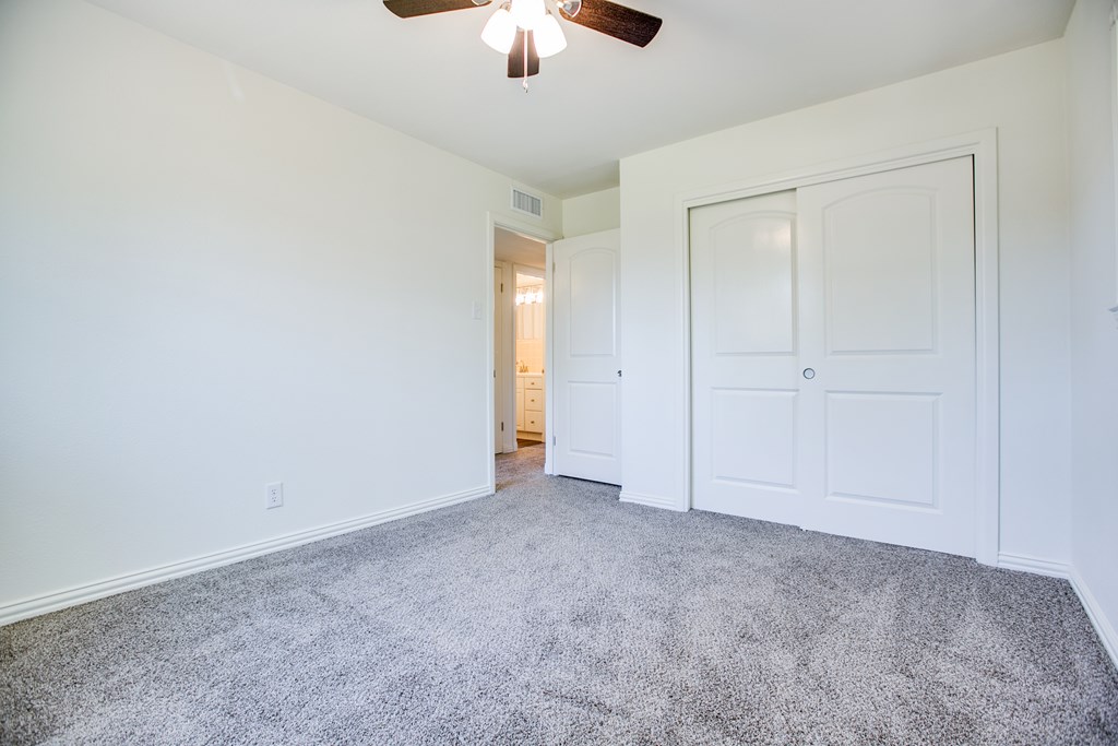 2235 Chestnut St Property Photo 19
