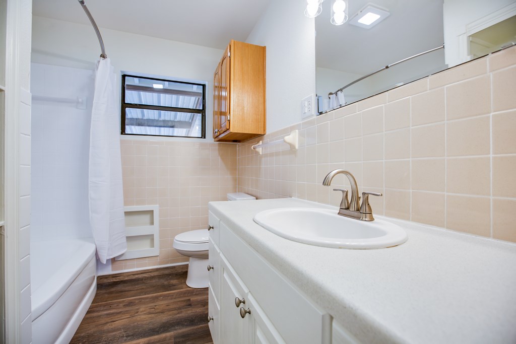 2235 Chestnut St Property Photo 21