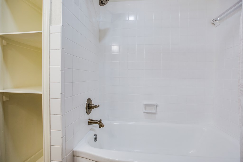 2235 Chestnut St Property Photo 22