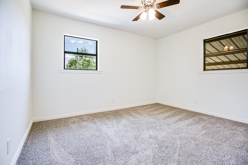 2235 Chestnut St Property Photo 23