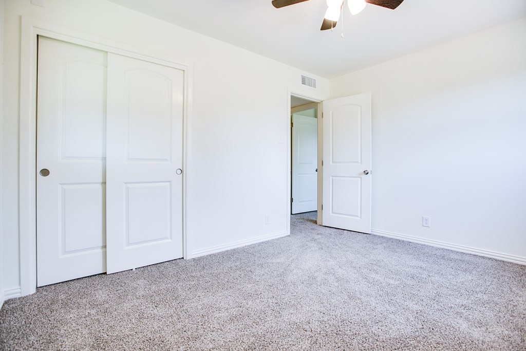 2235 Chestnut St Property Photo 24