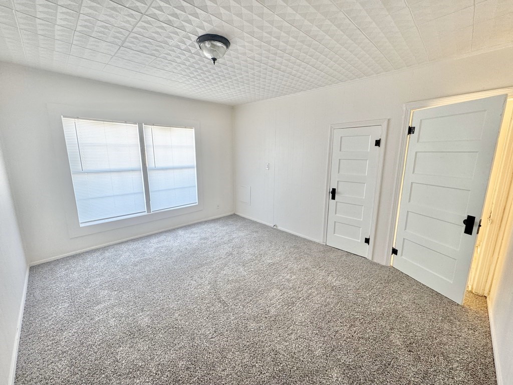 522 Ellis St Property Photo 2