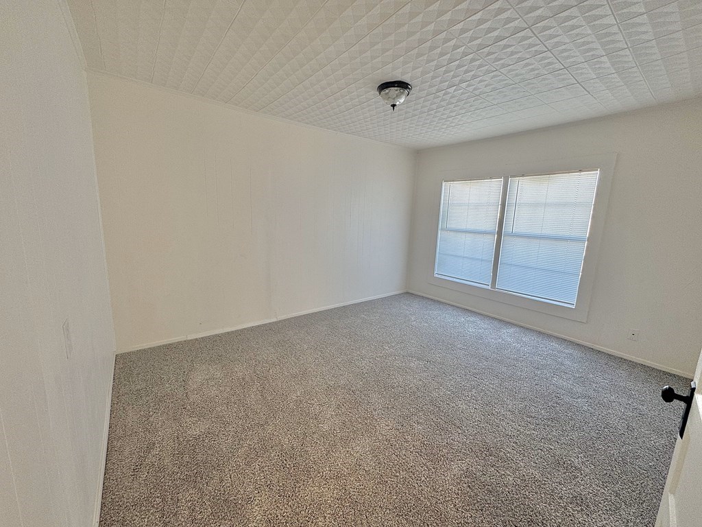 522 Ellis St Property Photo 9