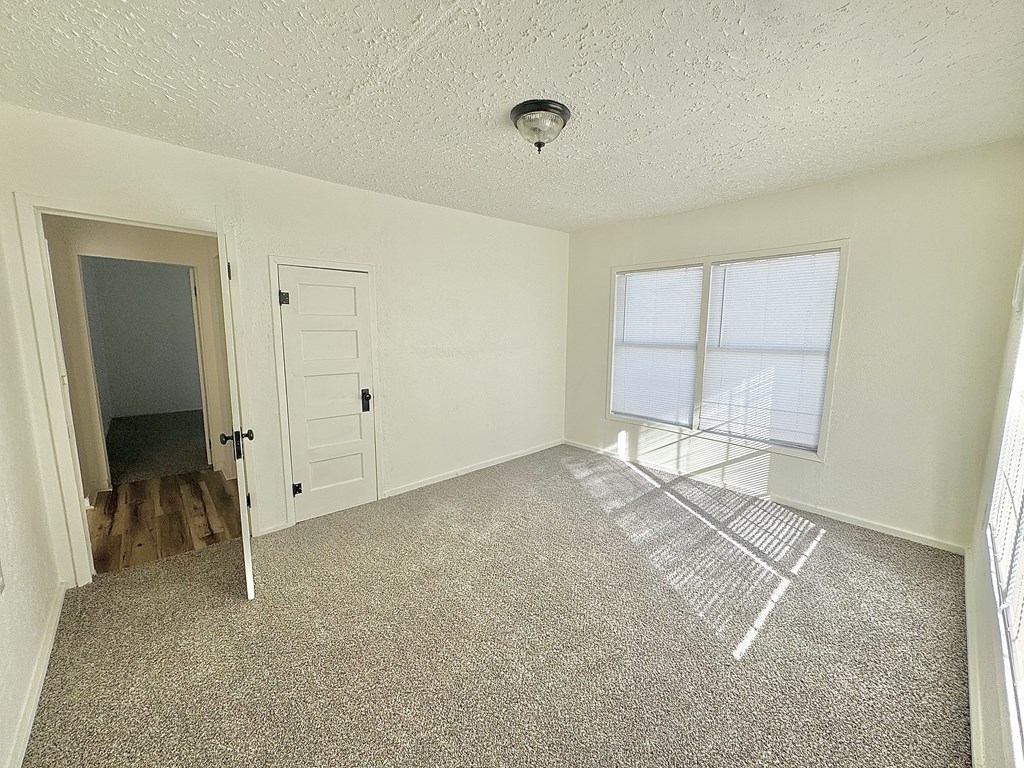 522 Ellis St Property Photo 10