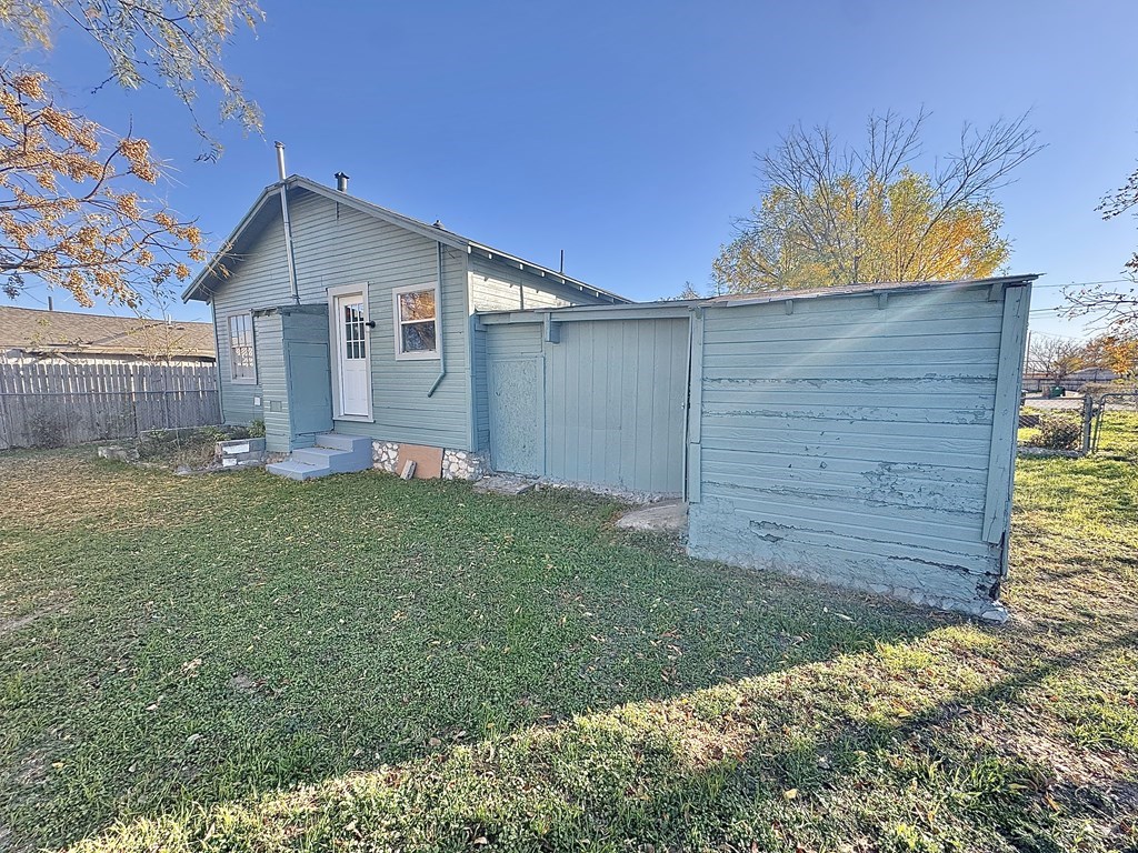 522 Ellis St Property Photo 12