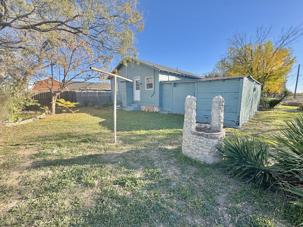 522 Ellis St Property Photo 13