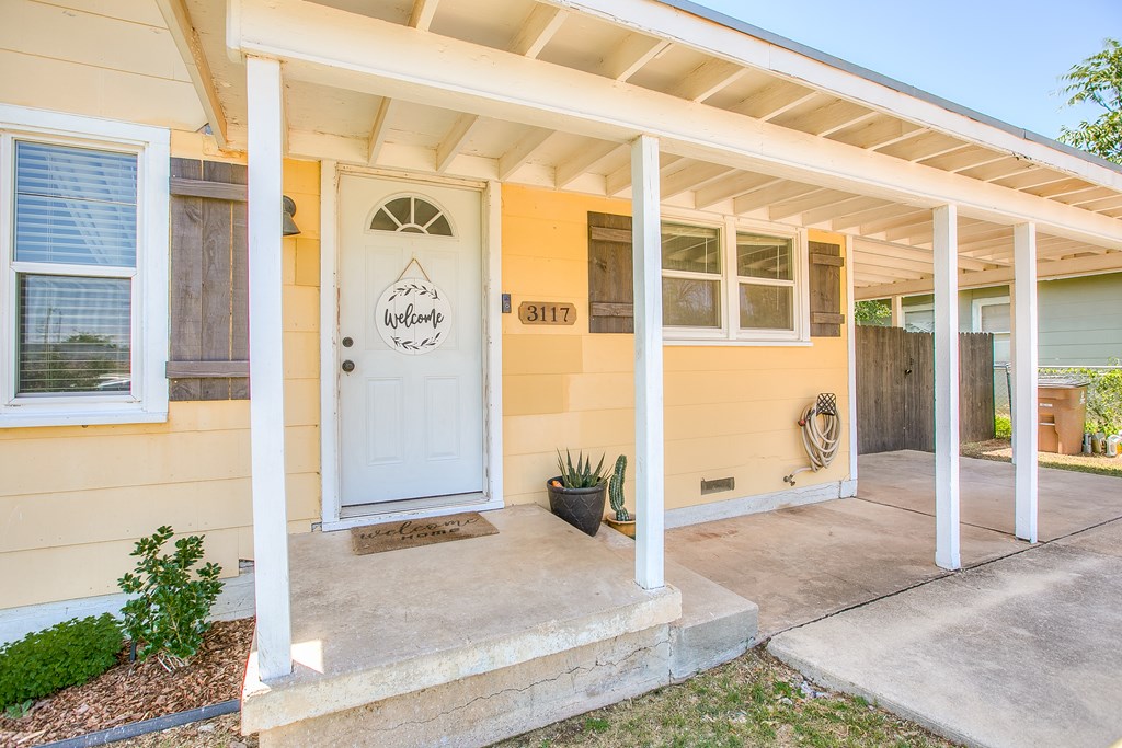 3117 Webster St Property Photo 5