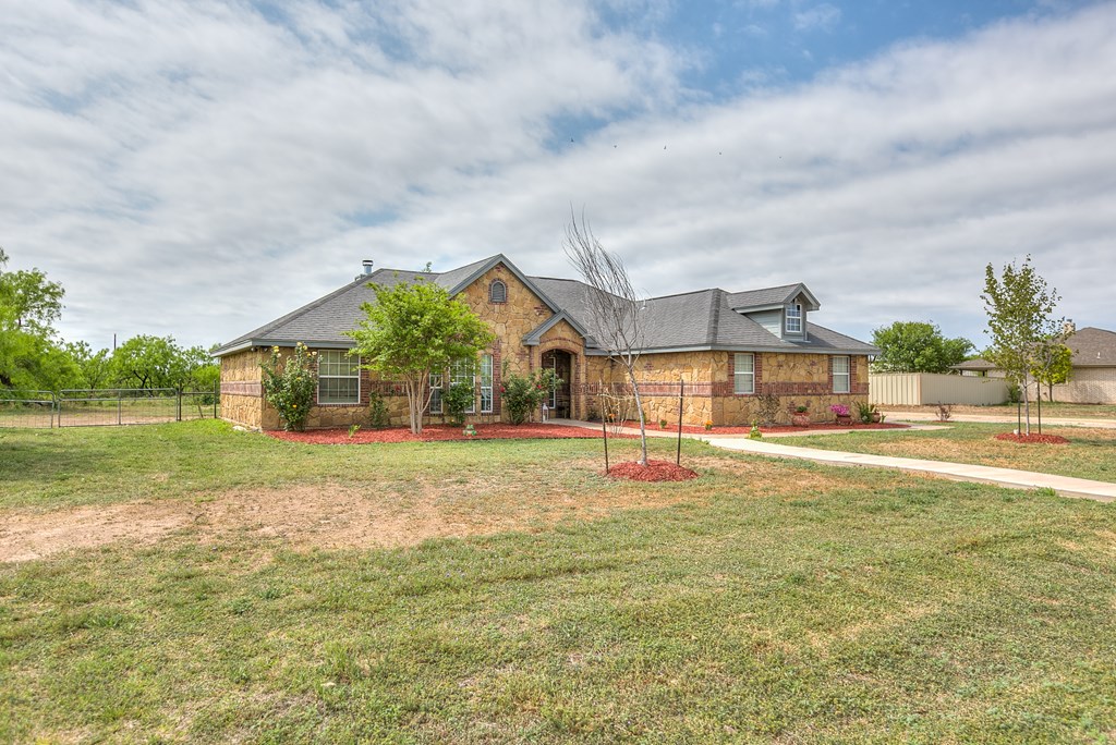 7837 Bison Trail Property Photo 5
