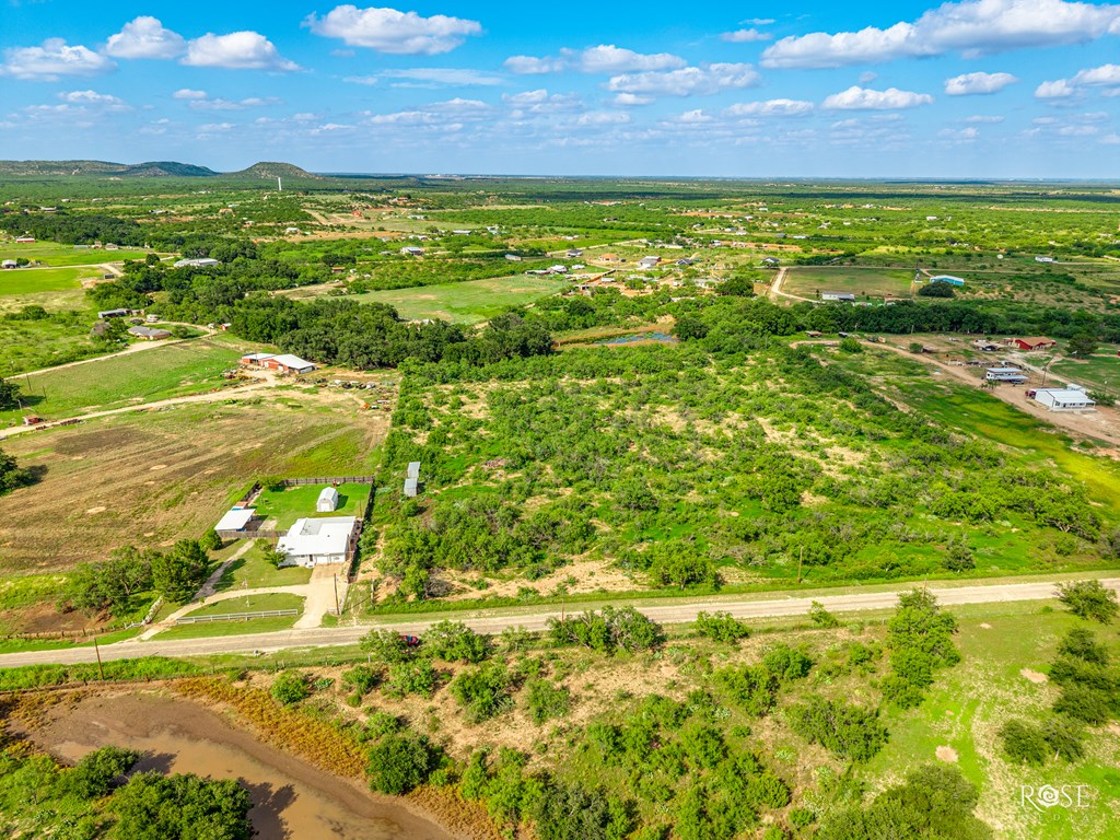 8610 N Valley Dr 139 Property Photo 5