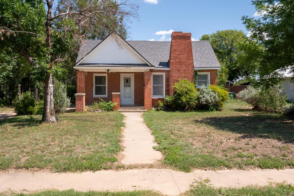 2309 Houston St Property Photo 1