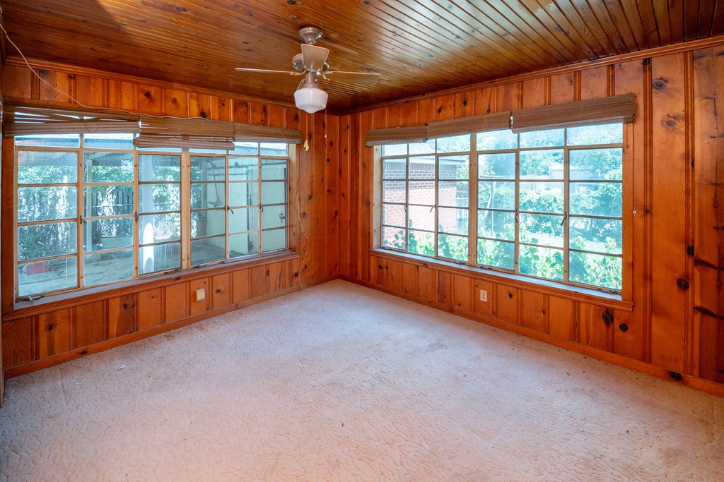 2309 Houston St Property Photo 12