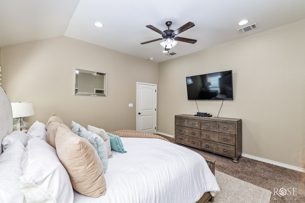 5922 Tarin St Property Photo 14