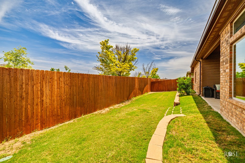 5922 Tarin St Property Photo 28