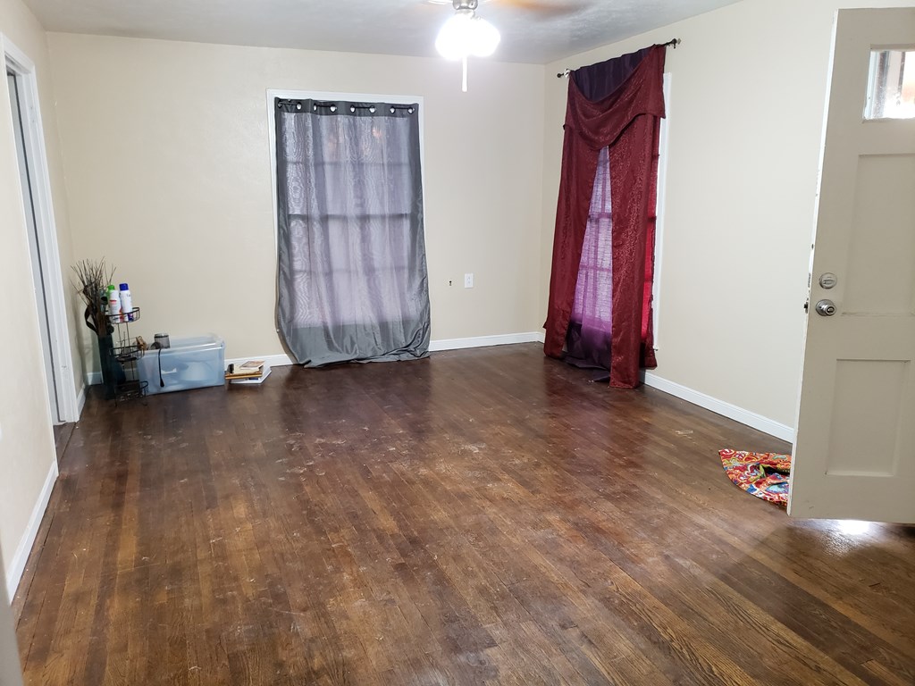 1516 Walnut St Property Photo 4