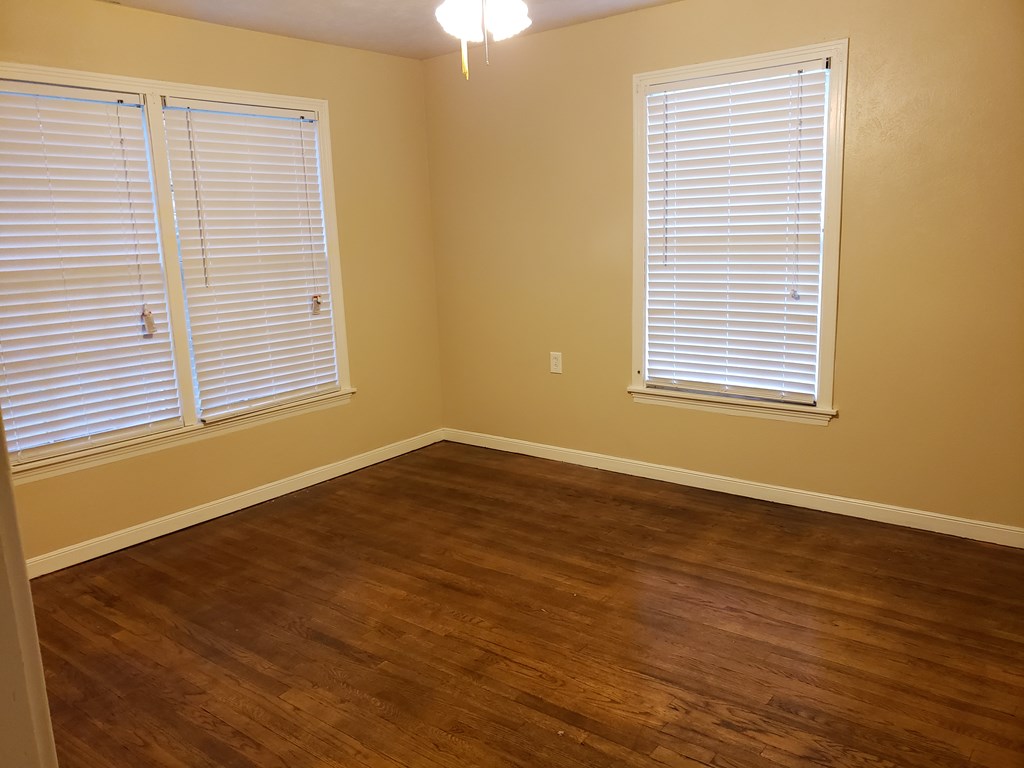 1516 Walnut St Property Photo 8