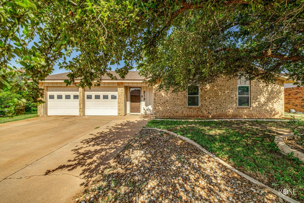 213 Amistad Rd Property Photo 1