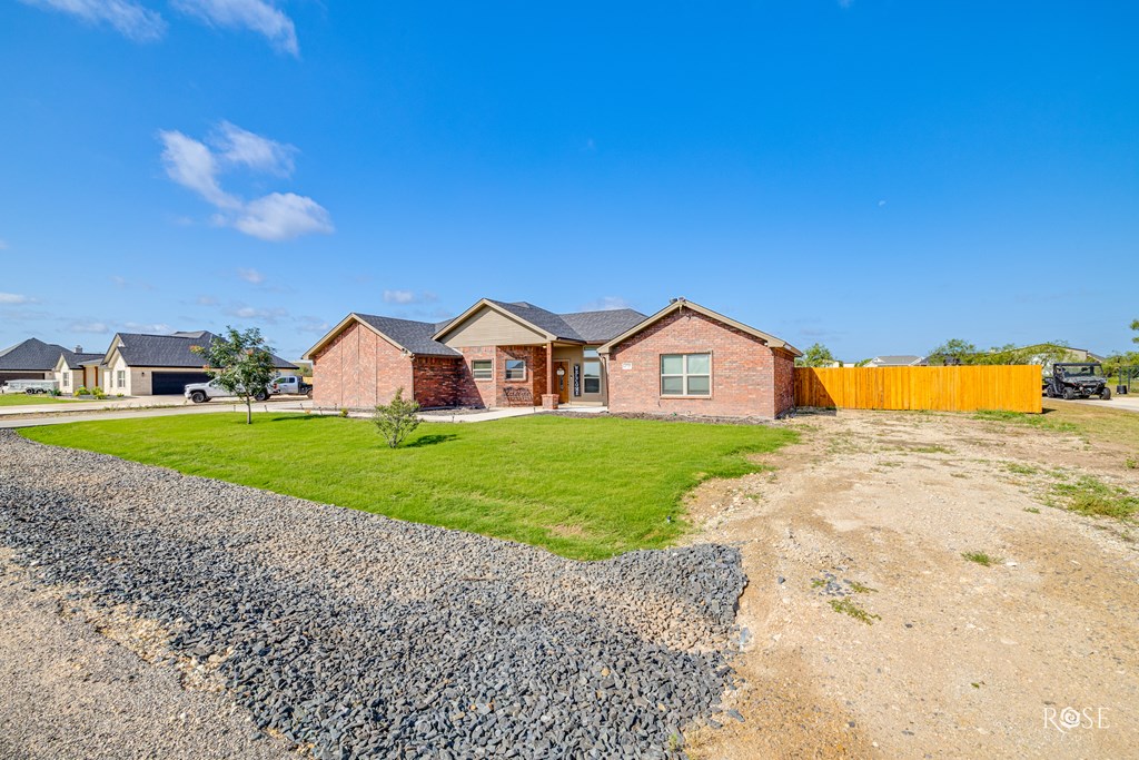 4725 Cheetah Run Property Photo 3