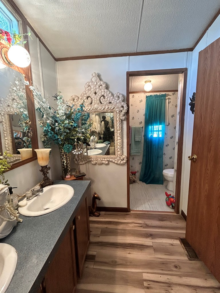 1621 Austin St Property Photo 8