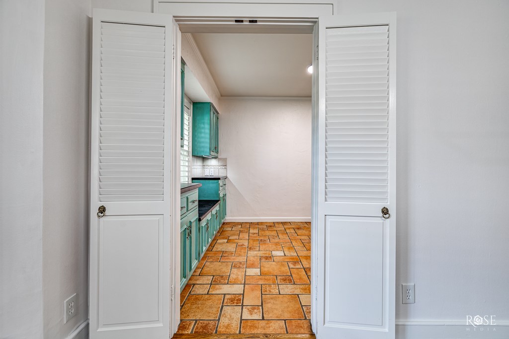 1510 Shafter St Property Photo 11