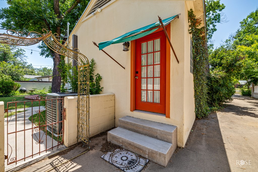1510 Shafter St Property Photo 40