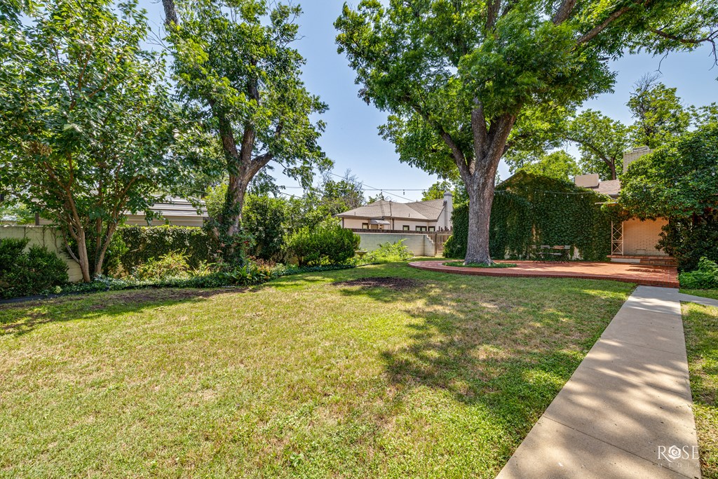 1510 Shafter St Property Photo 45