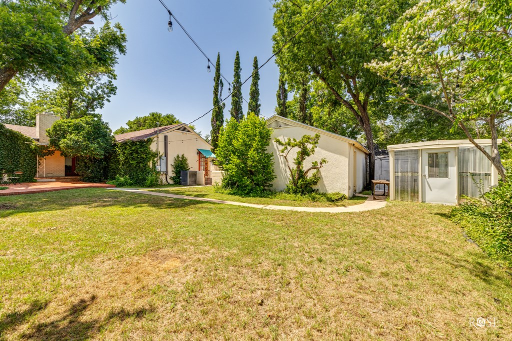 1510 Shafter St Property Photo 46