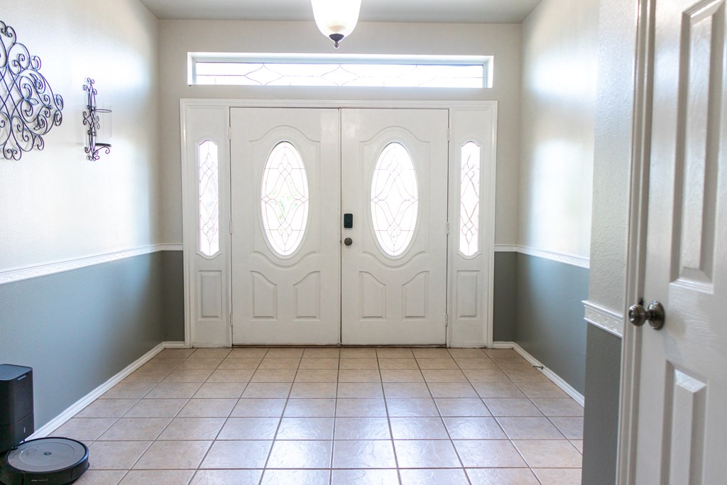 6034 Devonshire Lane Property Photo 5