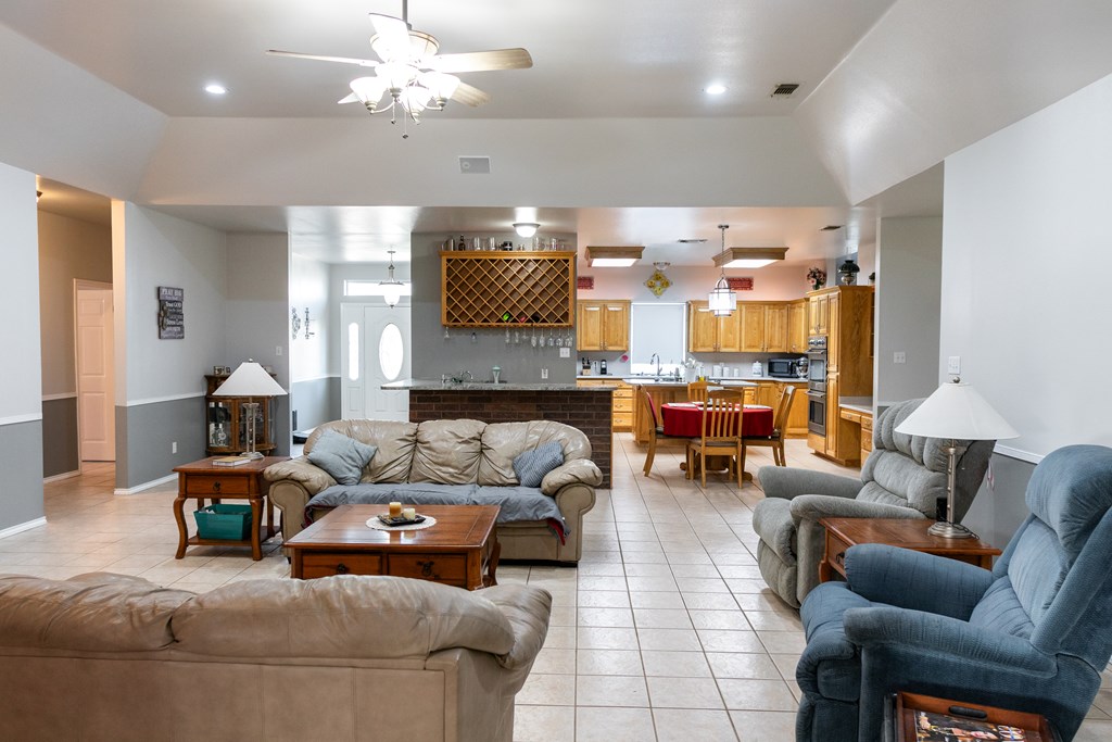 6034 Devonshire Lane Property Photo 8