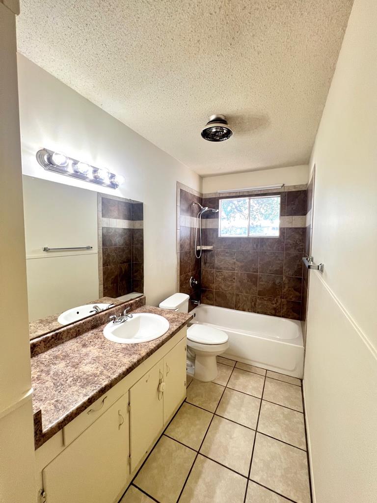721 Spaulding St Property Photo 8