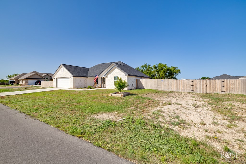 2846 Ricks Dr Property Photo 5