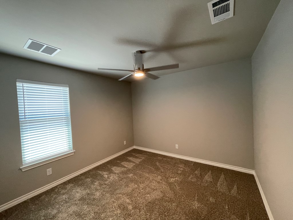 3142 Cedarhill Dr Property Photo 7