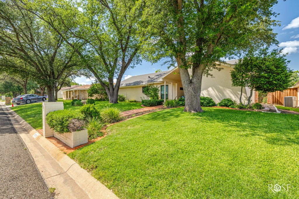 3210 Briargrove Lane Property Photo 5