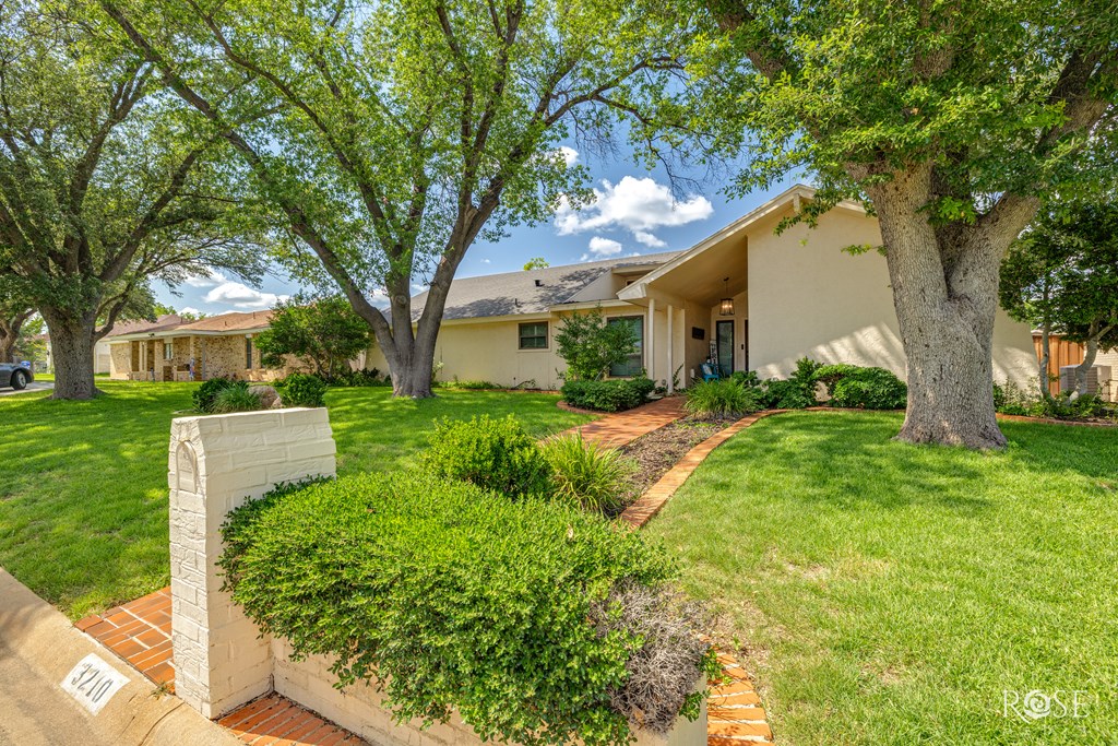 3210 Briargrove Lane Property Photo 6